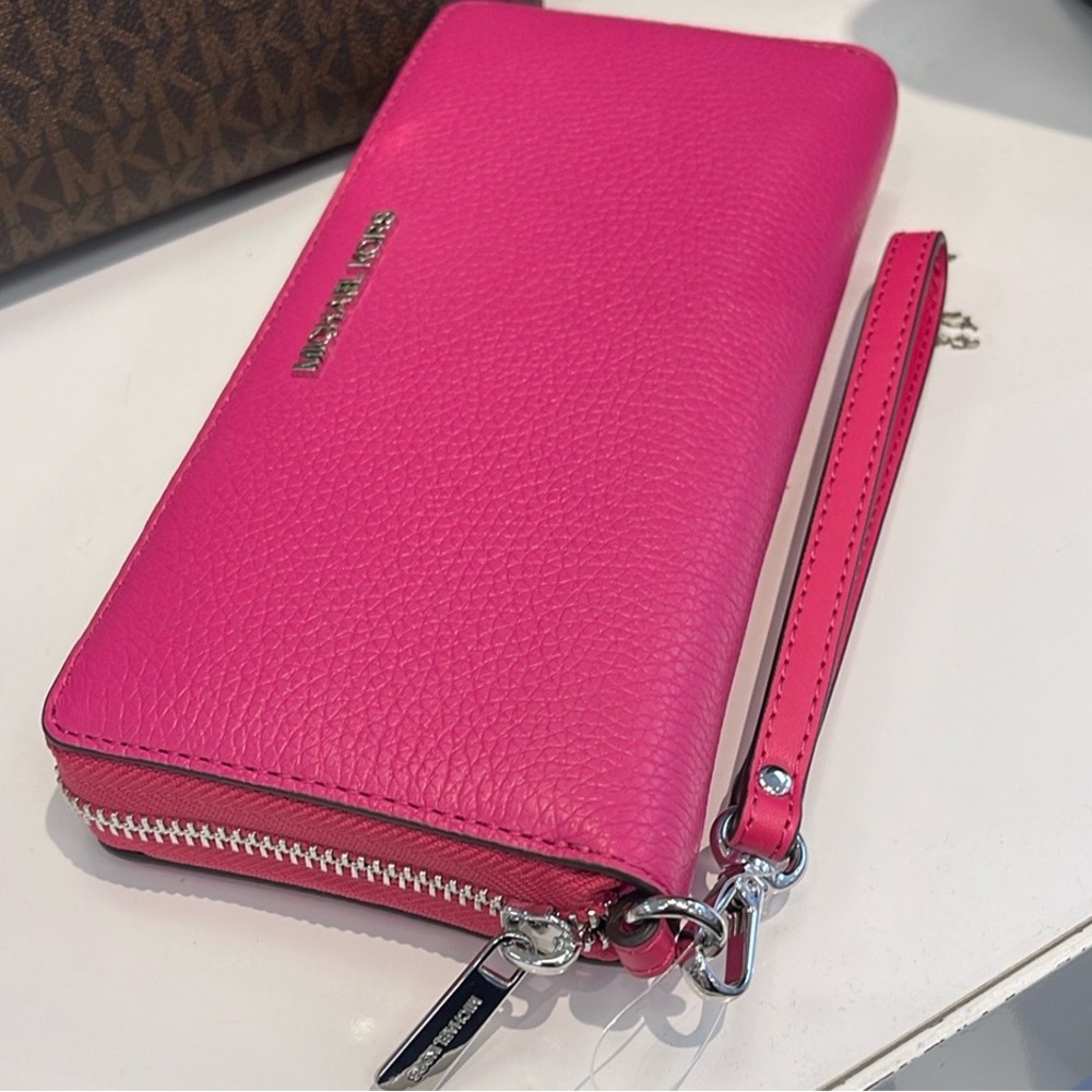 MICHAEL KORS JST Leather Continental Wristlet Phone Case Wallet 
Dragonfruit NWT - Picture 3 of 16